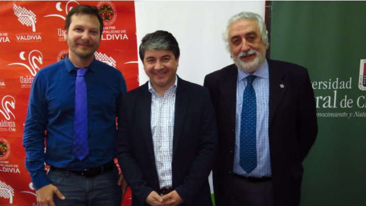 Cehum firma su primer convenio colaborativo con Municipalidad de Valdivia